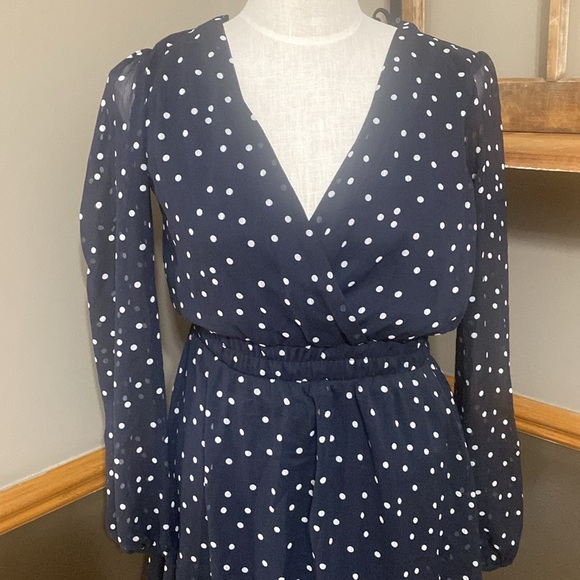 Francesca’s Navy Polka Dot Long Sleeve Dress size medium NWT - Picture 2 of 9